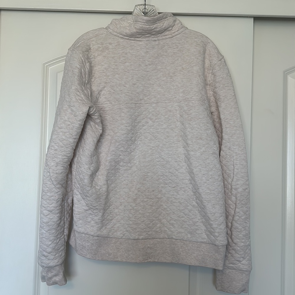 Patagonia Quilted Snap-Front Pullover in Light Heather with Rust Accents - Picture 5 of 8